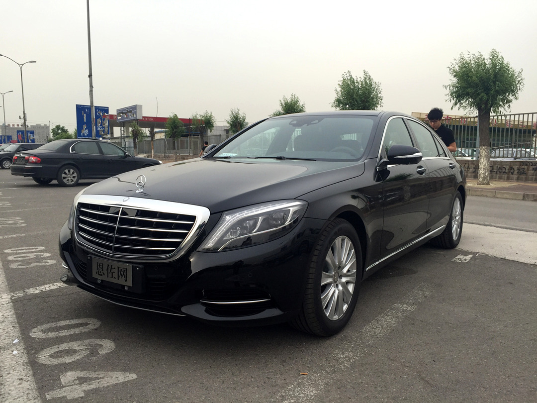奔驰320l轿车报价,奔驰320价格及图片轿车 奔驰s320l 豪华型 黑外棕内 交付北京客户