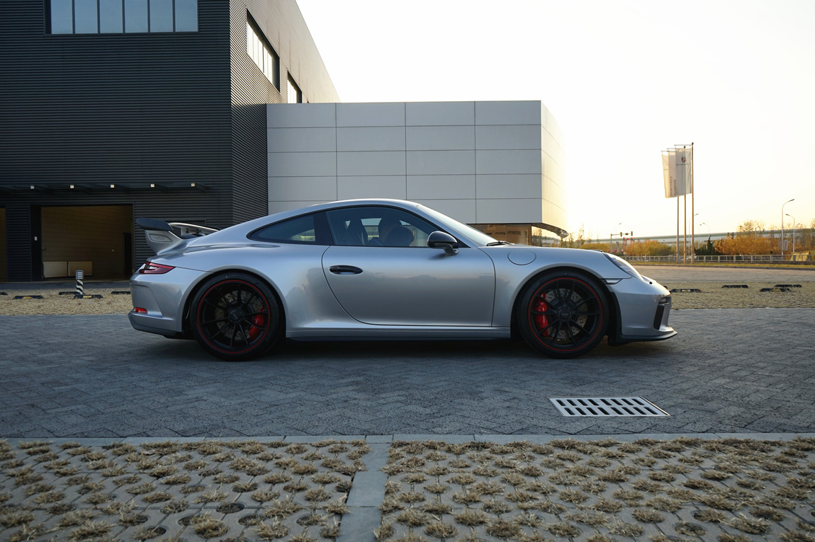 保时捷911gt3gt银黑内交付魔都上海客户