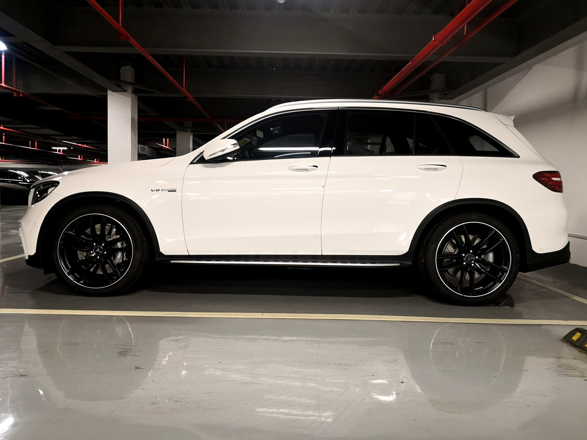 奔驰glc63coupe,奔驰gle53coupe 奔驰glc63 amg 白外/黑内 现车优惠9万元